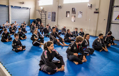 Academia Precursora - Artes Marciais