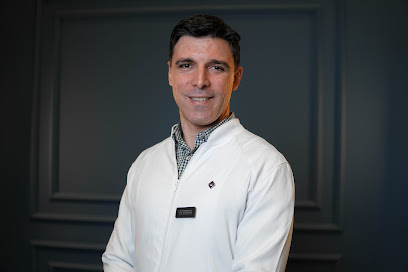 Dr. Frederico Lessa - Ortodontia e Implantodontia
